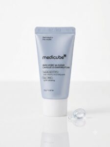 Medicube Zero Pore SA Clear Capsule Cleansing Foam - 0.45% Salicylic Acid
